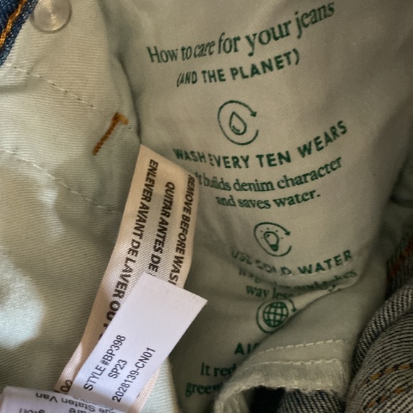 J CREW 9” Vintage Slim Straight Rainstorm Wash - Picture 4 of 12